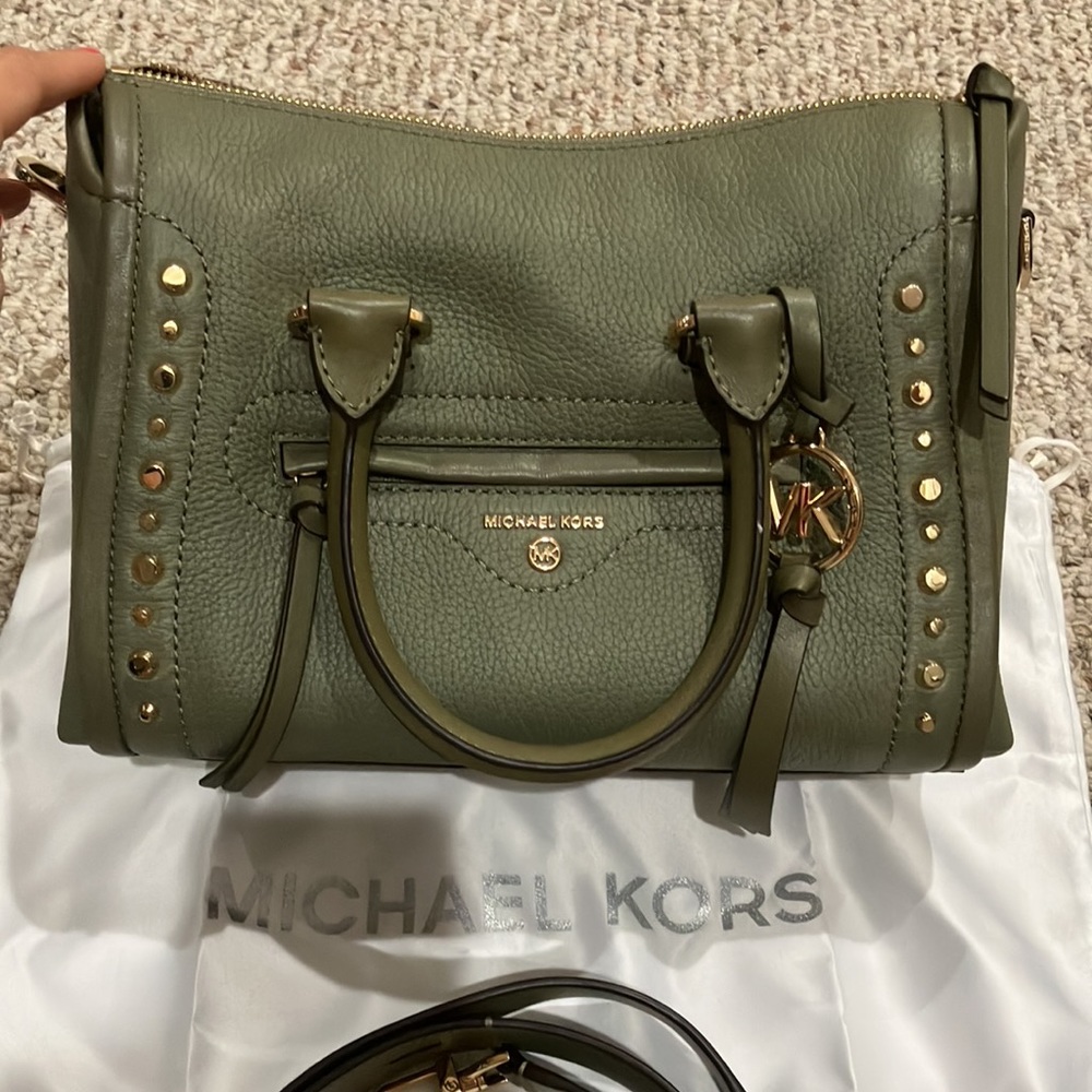 MICHAEL KORS Carine Small Studded Pebbled Leather Satchel 30S0GCCS1T Army Green